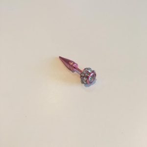 Rosa öronsmycke med diamanter